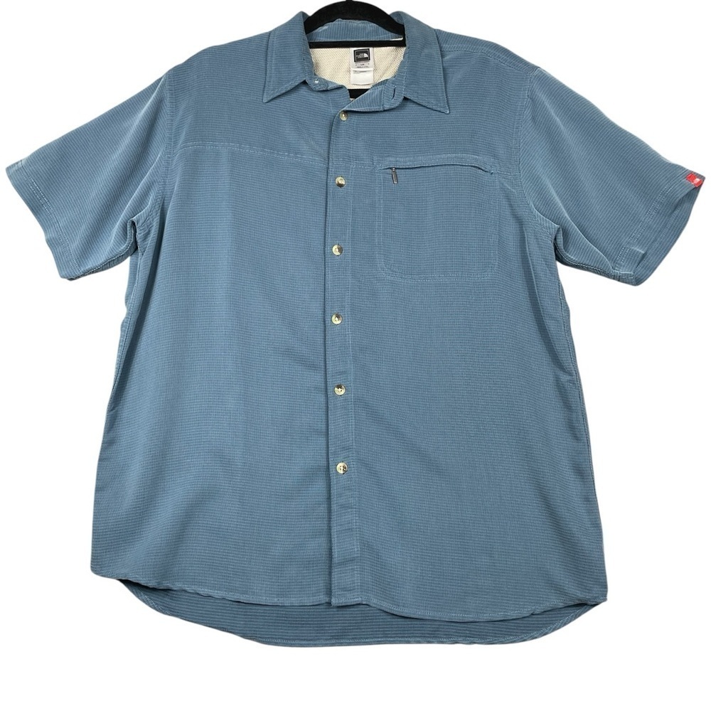 The North Face Men's Blue Button Up Short Sleeve Outdoor Activewear Shirt - Sz L